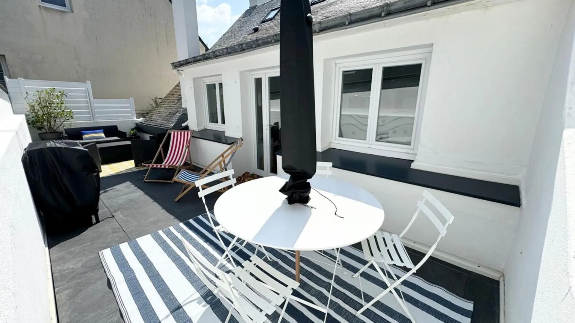 Grand Appartement Cosy - Terrasse - 50M De L'Ocean Ploemeur Apartment
